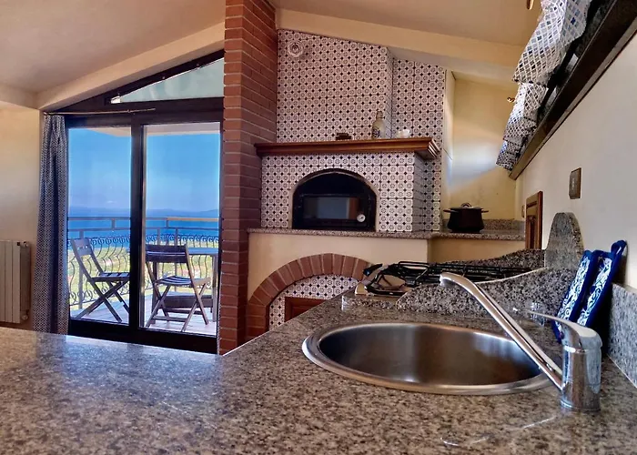 Holiday home Malea&mansarda By Solturelba *