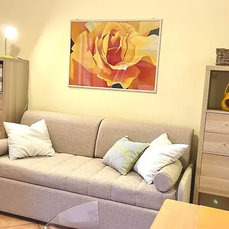 Malea&mansarda By Solturelba カポリーヴェリ