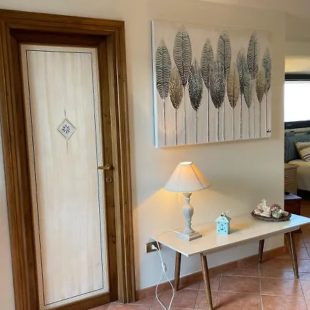 Malea&mansarda By Solturelba カポリーヴェリ